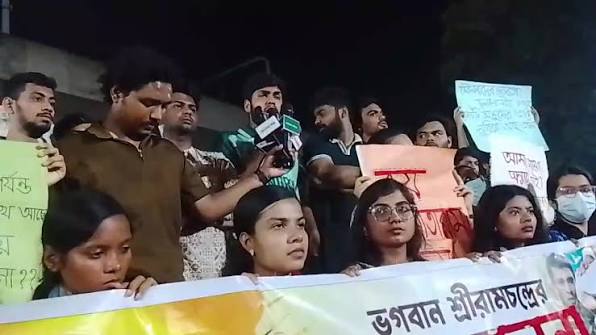 গাইবান্ধার ঘটনার প্রতিবাদে ঢাবির সনাতন ধর্মাবলম্বী শিক্ষার্থীদের বিক্ষোভ